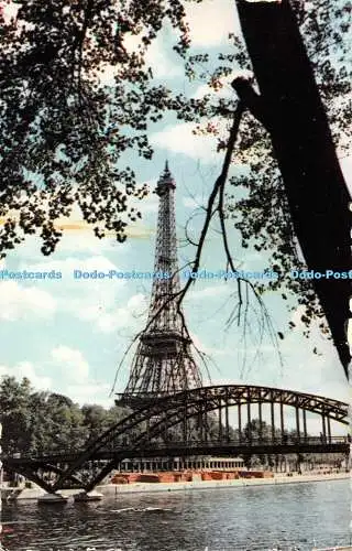 R383620 Paris Der Eiffelturm und die Seine Mexichrome Couleurs Naturel Ganycol