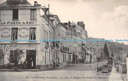 R391172 267 La Bouille Seine Inf Le Quai a lhorizon les coteaux de Caumont J M R