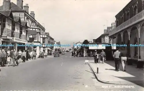 R389923 High St Mablethorpe 48 Postkarte