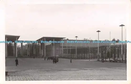 R393883 Unbekannter Ort Gebäude alte Fotografie Postkarte L und H 67697