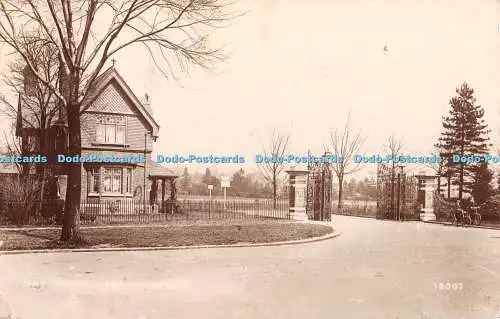 R390037 The Park Gates 18007 F Hockliffe 1913