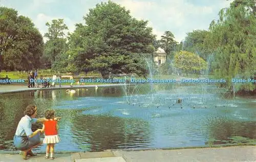 R390655 The Fountains Jephson Gardens Leamington Spa PT11636