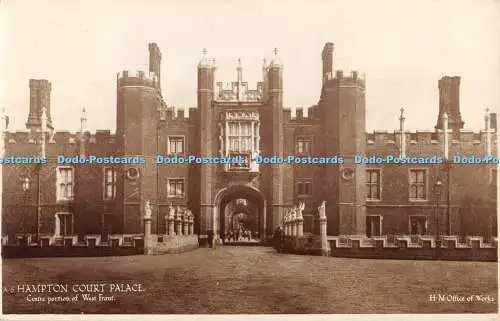 R390664 A 6 Hampton Court Palace Mittelteil Westfront H M Büro der Arbeit