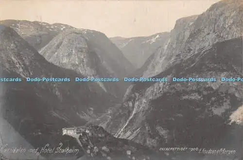 R392562 Noerodalen med Hotel Stalheim K Knudsen 1910