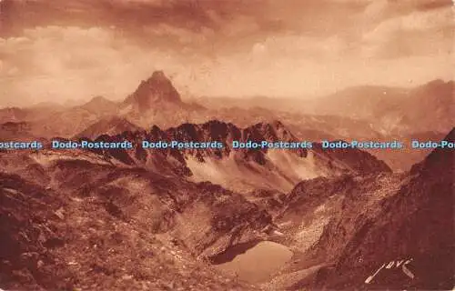 R401379 Toute La France Les Pyrenees B P Le Pic d Ossau vu du Col de Lurien Jove