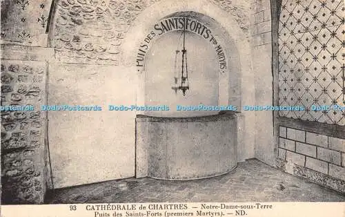 R403394 Cathedrale de Chartres Notre Dame sous Terre Puits des Saints Forts prem