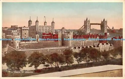 R399931 Tower of London 20854