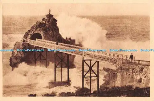 R400540 Biarritz La Tempete au Rocher de la Vierge C A P