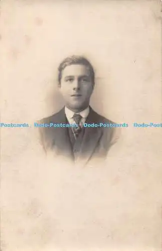 R405855 Mann Portrait E Gregson Postkarte
