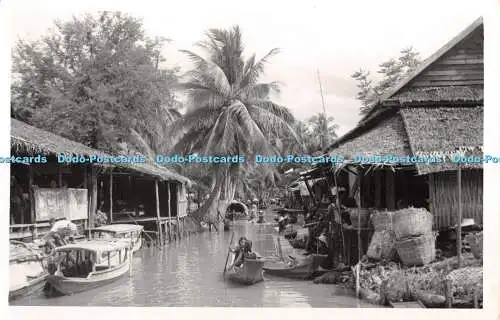 R404679 Thai Boote Palmen alte Fotografie Postkarte