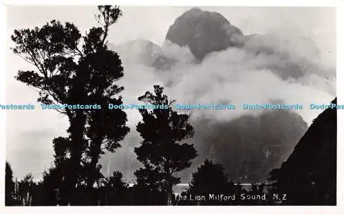 R405171 N Z Milford Sound Der Löwe Postkarte