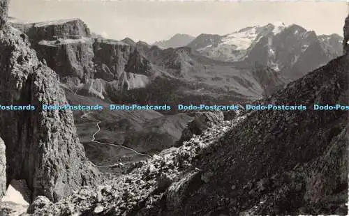R411351 4126 Dalla forcella del Sassolungo verso il Pordoi e la Marmolada Ghedin