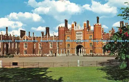 R413254 Hampton Court Palace West Front E Coward Natural Colour Series