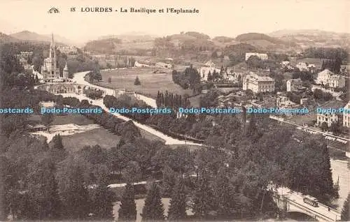 R415482 Lourdes La Basilique et l Esplanade C A P Cie Alsacienne des Arts Photom