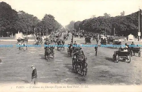 R411795 5 Paris LAvenne des Champs Elysees au Rond Point LL