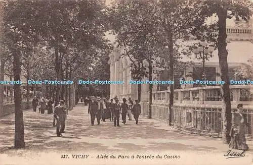 R413768 Vichy Allee du Parc a l entree du Casino Ideal Begin