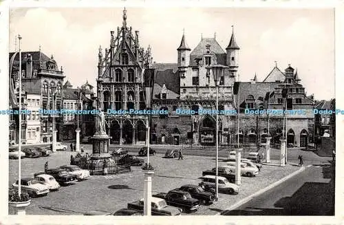 R413951 Malines Monument de Marguerite d Autriche Hotel de Ville et anciennes Ha