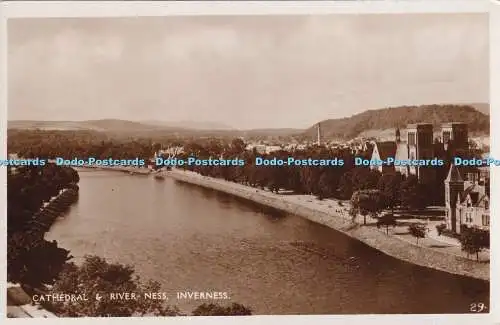 R417946 Kathedrale von Inverness und Fluss Ness RP