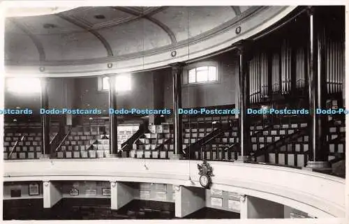 R416364 Unbekannter Platz Sitze Halle alte Fotografie Postkarte