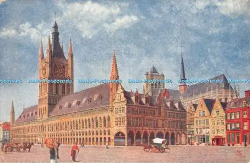 R417476 Ypres Les Halles et l Hotel de Ville Etab Tallon