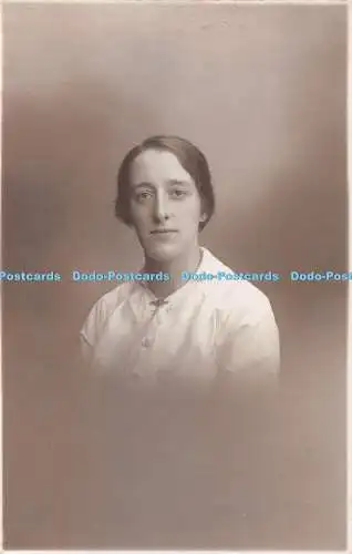 R419429 Frauenportrait alte Fotografie Postkarte