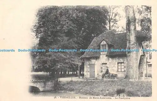 R419597 Versailles Hameau de Marie Antoinette Le Presbytere