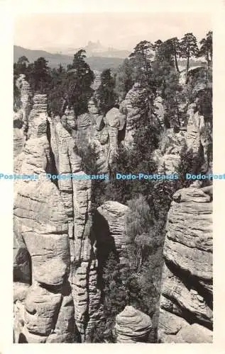 R421027 Prachovske Skaly V pozadi Trosky FP920 Orbis