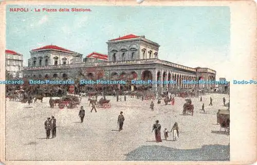 R425185 Napoli La Piazza della Stazione