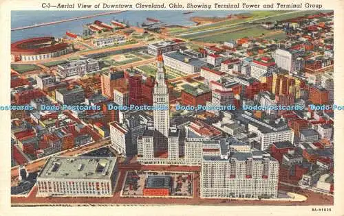 R421947 C3 Luftaufnahme der Innenstadt von Cleveland Ohio mit Terminal Tower und Ter