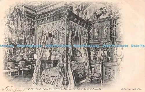 R421953 14 Palais de Fontainebleau Le Lit dAnne dAutriche Collections ND Phot 19