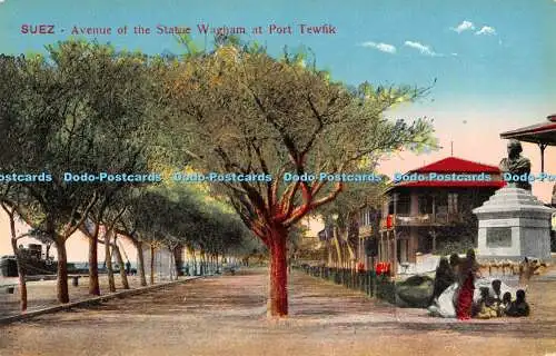 R426319 Suez Avenue of the Statue Wagham at Port Tewfik The Cairo Post Card Trus