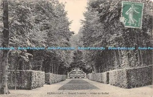 R424597 Versailles Grand Trianon Allee du Buffet Mme Moreau