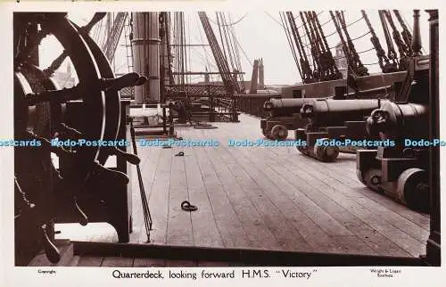 R433021 Quarterdeck freut sich H M S Victory Wright und Logan