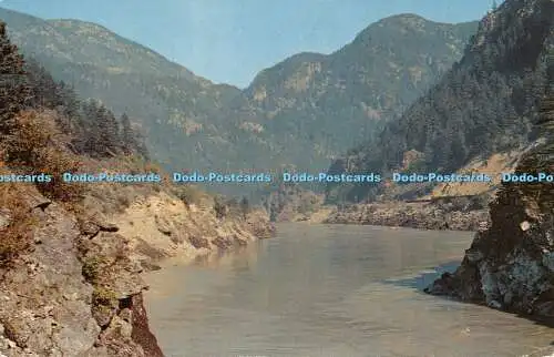 R440116 K 217 Blick von einem Aussichtspunkt auf dem Tran auf den Fraser Canyon