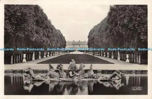 R446598 Versailles Allee Royale et Bassin d Apollon Lys