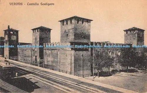 R447563 Verona Castello Scaligero V T V Postkarte