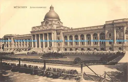 R447593 Münchner Armeemuseum W H D Postkarte