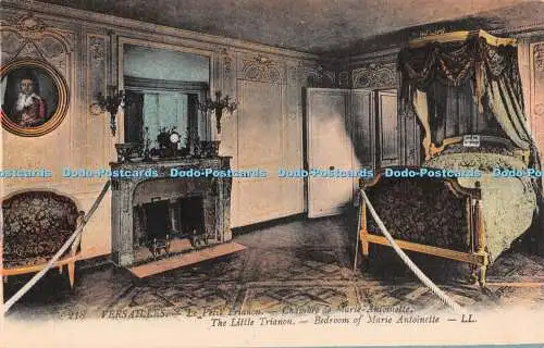 R449930 218 Versailles Das kleine Trianon-Schlafzimmer der Marie Antoinette LL Levy Fi