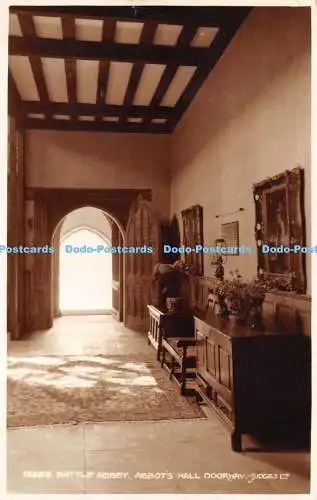 R452051 Battle Abbot Hall Doorway Judges 15254