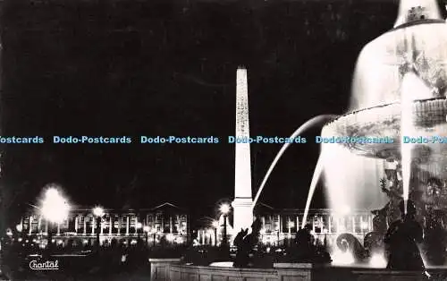 R448630 36 Paris Les illuminations Place de la Concorde Chantal