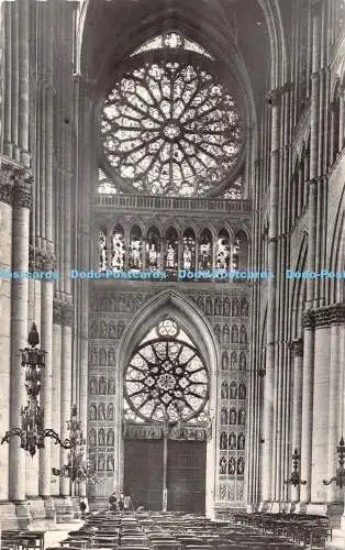 R450944 Reims La Cathedrale Interieur vers la Grande Rosace Reims Cathedrale pl