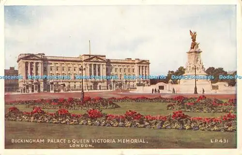 R454291 London Buckingham Palace and Queen Victoria Memorial Lansdowne Productio