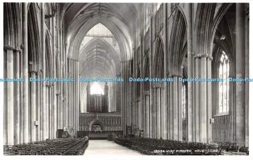 R451142 York Minster Nave Judges 12834