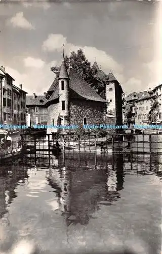 R453066 Annecy 786 Vieux quartiers Le Palais de lIle et le Canal du Thiou G Mouc