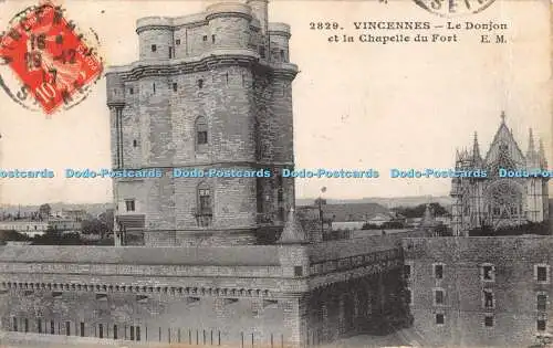 R455839 2829 Vincennes Le Donjon et la Chapelle du Fort E M 1917 E Malcuit