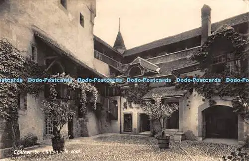 R456273 Chateau de Chillon le cour Th Anderegg