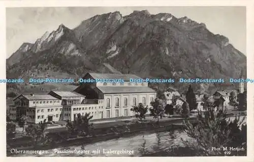 R461224 Oberammergau Passionstheater mit Labergebirge M Herpich RP