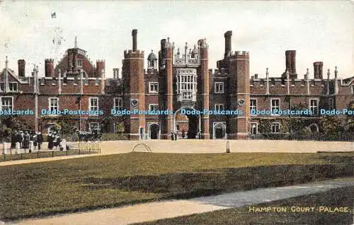 R460601 Hampton Court Palace M und L 1906