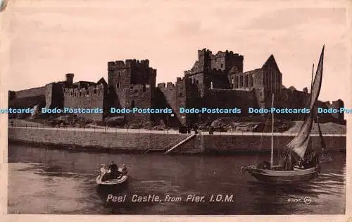 R460645 I o M Peel Castle von Pier Hough