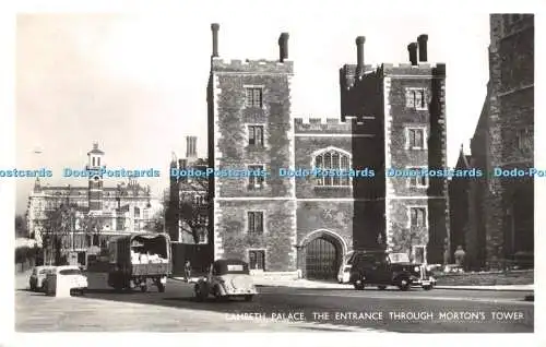 R460853 Lambeth Palace Der Eingang durch Morton Tower S P C K RP